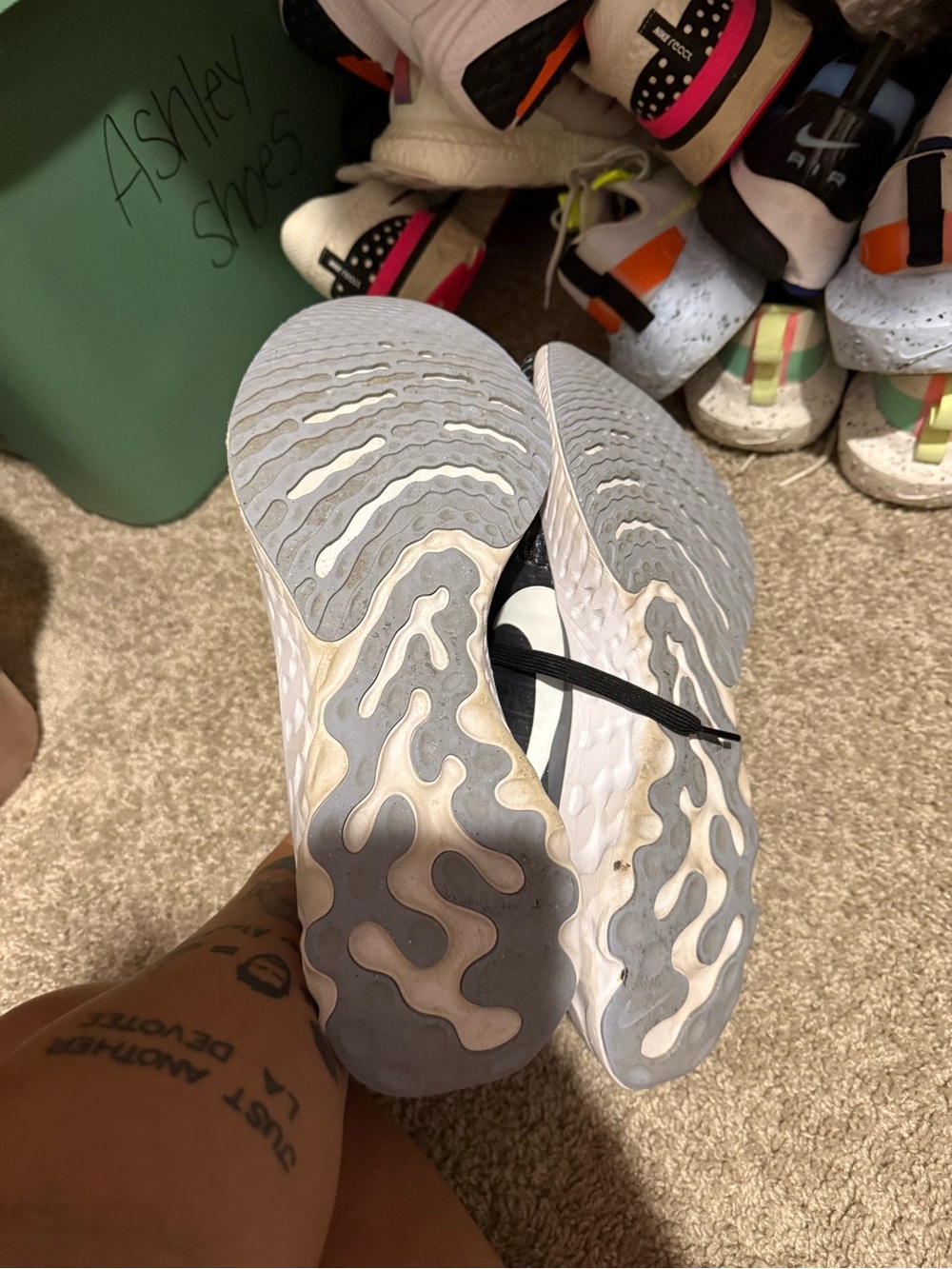 Mens Nike Shoes - Picture 4 of 4